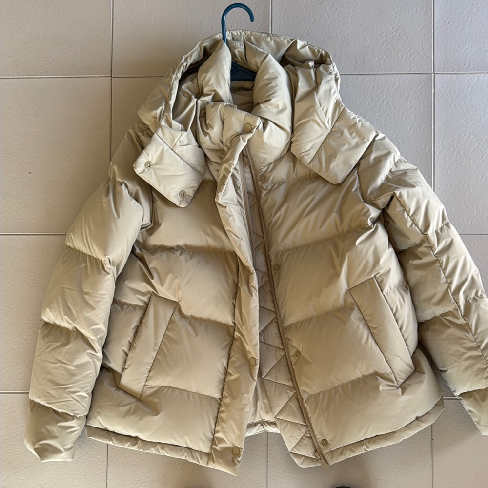 lululemon athletica Cream Puffer Jacket